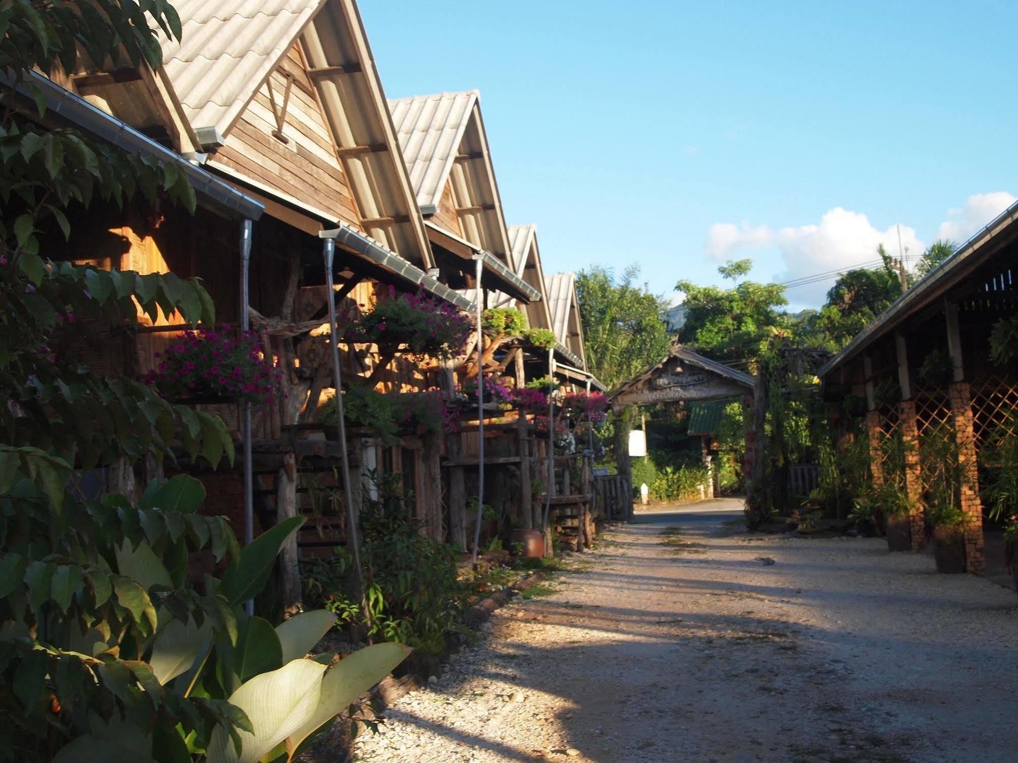 Monpai Resort Ranong Exterior foto